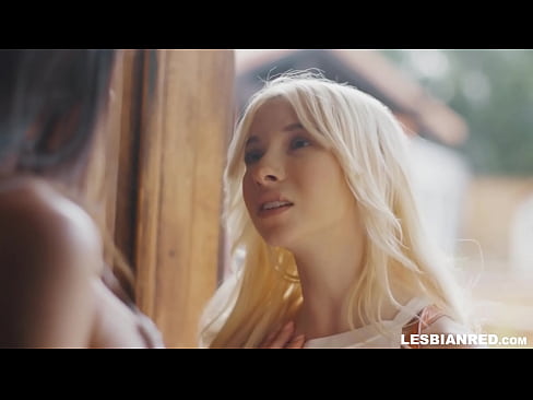 ❤️ Msichana anarudi nyumbani miezi michache baadaye na kuishia kula kitumbua cha mama yake wa kambo Ngono ﹏